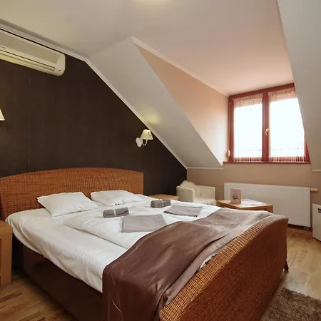 Romantika Panzio 3*