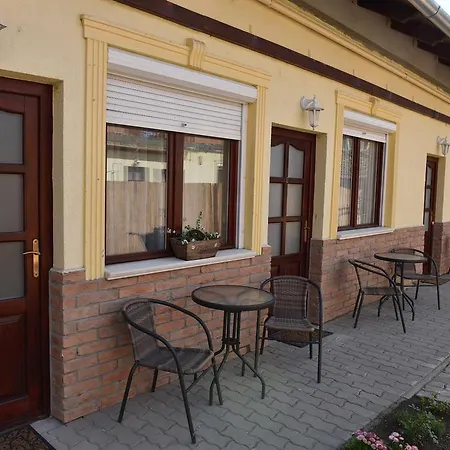 Affittacamere Romantika Panzio 4*