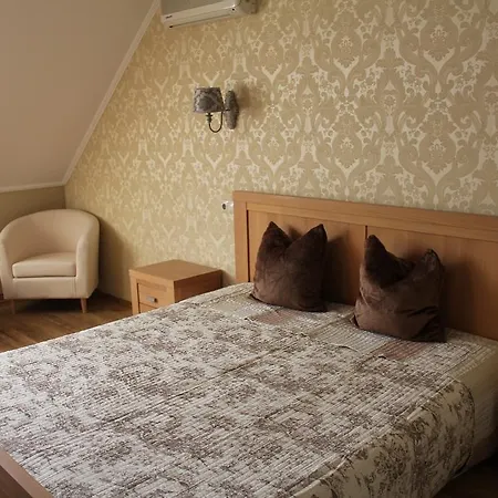 Romantika Panzio 4*