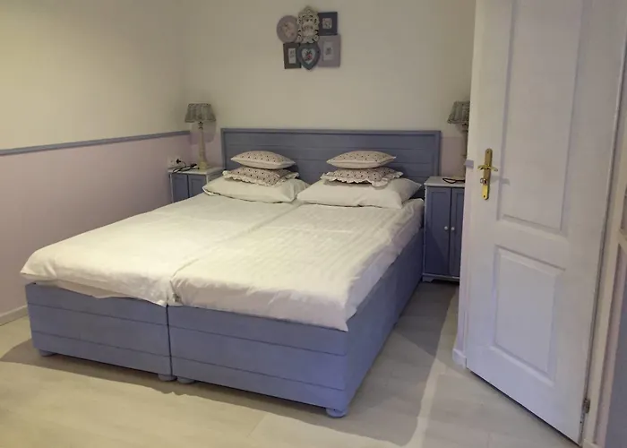Affittacamere Romantika Panzio 4*
