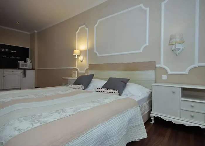 Affittacamere Romantika Panzio 4*